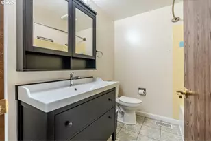 13364 Eastborne Dr, Oregon City, OR 97045 - Photo 17