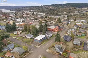 718 9th St, Oregon City, OR 97045 - Photo 5