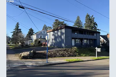 718 9th St, Oregon City, OR 97045 - Photo 1