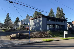 718 9th St, Oregon City, OR 97045 - Photo 1