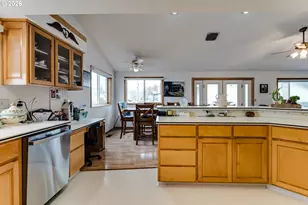 4608 Holly St, Springfield, OR 97478 - Photo 11