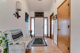 4608 Holly St, Springfield, OR 97478 - Photo 5