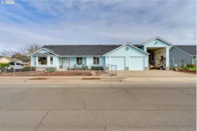 4608 Holly St, Springfield, OR 97478 - Photo 3