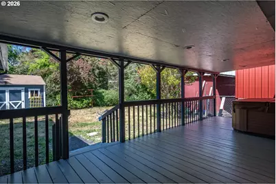 110 NE Kirby Ave, Roseburg, OR 97470 - Photo 9