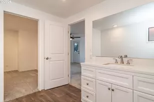 110 NE Kirby Ave, Roseburg, OR 97470 - Photo 25