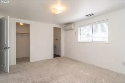 110 NE Kirby Ave, Roseburg, OR 97470 - Photo 35