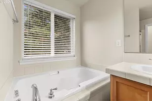 3527 SE San Marino Ave, Hillsboro, OR 97123 - Photo 29