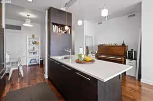 949 NW Overton St, Portland, OR 97209 - Photo 9