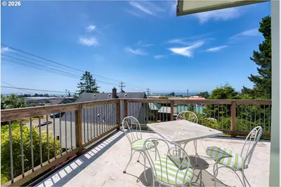 730 Pacific Ave #B, Brookings, OR 97415 - Photo 25