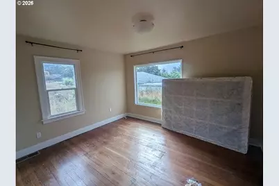 29681 Walker St, Gold Beach, OR 97444 - Photo 9