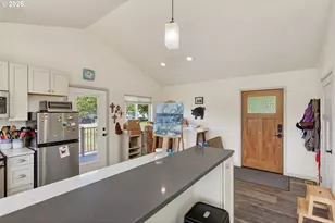 222 Washington St, Lyle, WA 98635 - Photo 7