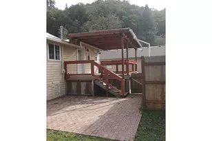 760 W Ballf St, Roseburg, OR 97471 - Photo 15