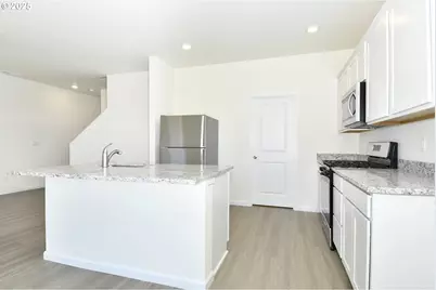 3990 SW Duniway Ln, Gresham, OR 97080 - Photo 11