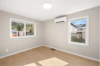 6915 SE Raymond Ct, Portland, OR 97206 - Photo 13