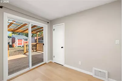 6915 SE Raymond Ct, Portland, OR 97206 - Photo 15