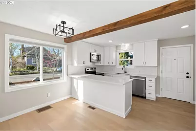 6915 SE Raymond Ct, Portland, OR 97206 - Photo 7