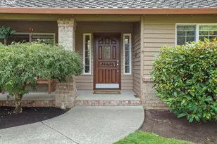 2383 NE Jamie Dr, Hillsboro, OR 97124 - Photo 5
