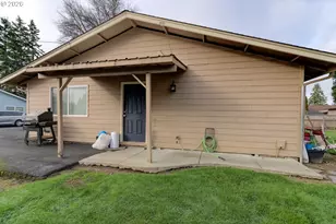 908 NE 1st Ave, Battle Ground, WA 98604 - Photo 7