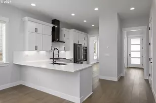 15229 S E Towers Ter, Milwaukie, OR 97267 - Photo 7