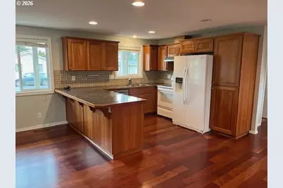 52659 NE Sawyer St, Scappoose, OR 97056 - Photo 3