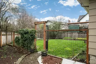 1697 Elanco Ave, Eugene, OR 97401 - Photo 29