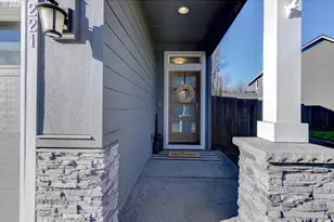 221 S 39th Dr, Ridgefield, WA 98642 - Photo 3