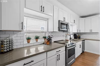 205 W 32nd St, Vancouver, WA 98660 - Photo 13