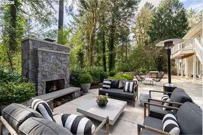 722 SW Westwood Dr, Portland, OR 97239 - Photo 39