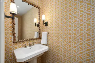 722 SW Westwood Dr, Portland, OR 97239 - Photo 19