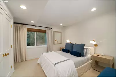 722 SW Westwood Dr, Portland, OR 97239 - Photo 27