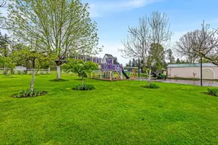 23501 NE Sunnycrest Rd, Newberg, OR 97132 - Photo 31