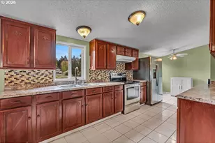 23501 NE Sunnycrest Rd, Newberg, OR 97132 - Photo 11