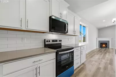 620 E Fourth St, Yamhill, OR 97148 - Photo 11