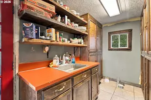 6596 River Rd S, Salem, OR 97306 - Photo 11