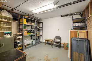 2105 SE Caruthers St, Portland, OR 97214 - Photo 33