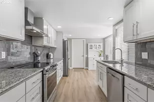 10425 SW Greenleaf Terrace, Tigard, OR 97224 - Photo 5