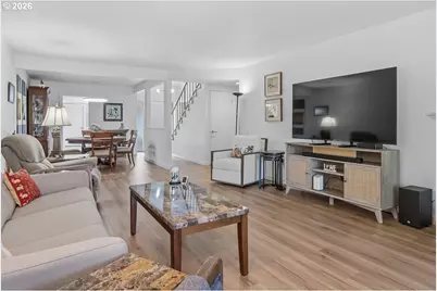 10425 SW Greenleaf Ter, Tigard, OR 97224 - Photo 7