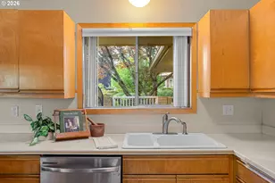 1470 SE 37th Ave, Hillsboro, OR 97123 - Photo 11