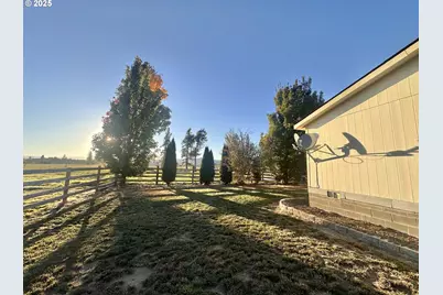 1782 Bz Glenwood Hwy, Glenwood, WA 98619 - Photo 35