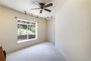 2755 E 38th Ave, Eugene, OR 97405 - Photo 23