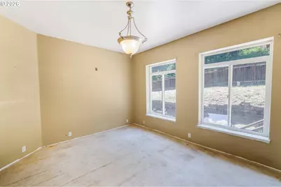 2755 E 38th Ave, Eugene, OR 97405 - Photo 7