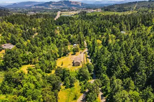 2755 E 38th Ave, Eugene, OR 97405 - Photo 3
