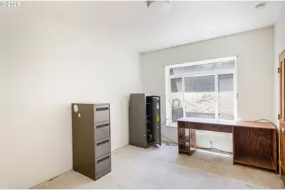 2755 E 38th Ave, Eugene, OR 97405 - Photo 19