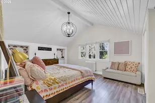 850 E Beacon Dr, Eugene, OR 97404 - Photo 17