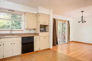 13185 NW Pettygrove St, Portland, OR 97229 - Photo 17