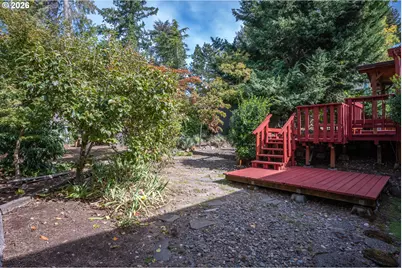 13185 NW Pettygrove St, Portland, OR 97229 - Photo 37