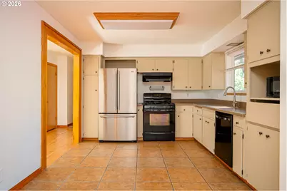 13185 NW Pettygrove St, Portland, OR 97229 - Photo 15
