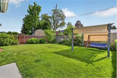645 Smith Dr, Woodburn, OR 97071 - Photo 37