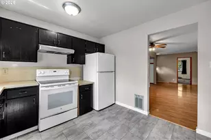 7822 SE Henry St, Portland, OR 97206 - Photo 9