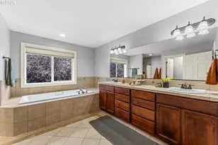 14485 Walnut Grove Wy, Oregon City, OR 97045 - Photo 21